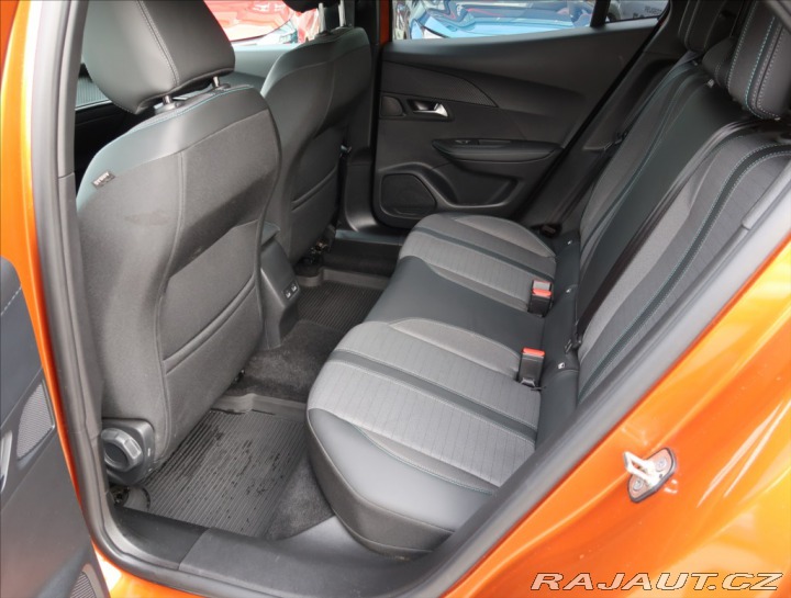 Peugeot 2008 1,2 ALLURE AUT 2023