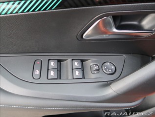 Peugeot 2008 1,2 ALLURE AUT 2023