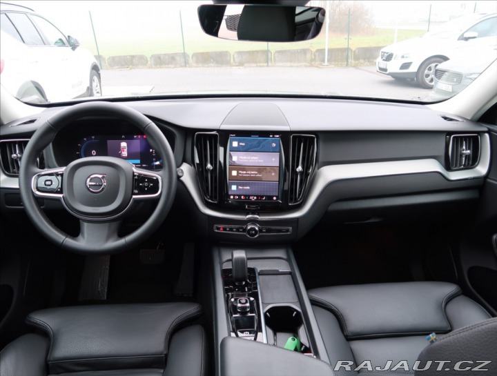 Volvo XC60 2,0 B4 AWD AUT CORE 2024