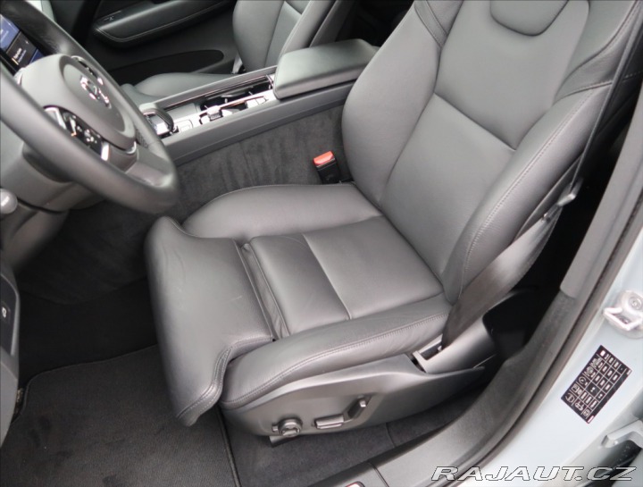 Volvo XC60 2,0 B4 AWD AUT CORE 2024