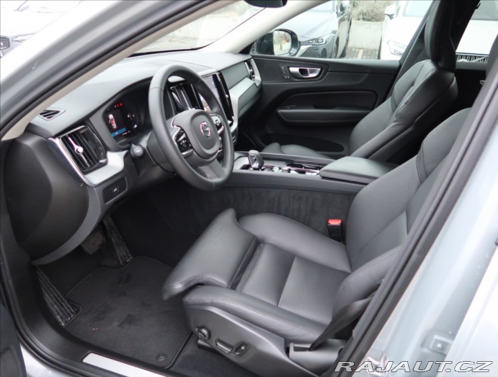 Volvo XC60 2,0 B4 AWD AUT CORE 2024