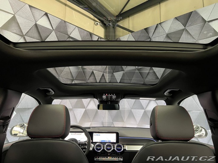 Mercedes-Benz GLB 200d 8G-DCT 4M AMG, WEBAS 2025