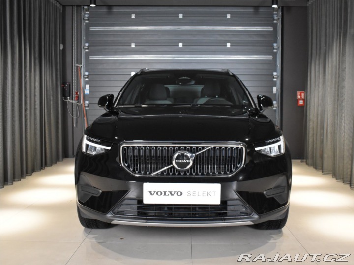 Volvo XC40 2,0 B3 Core Bezklíč 2023