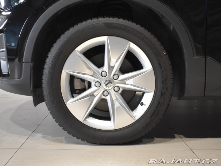 Volvo XC40 2,0 B3 Core Bezklíč 2023