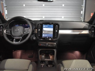 Volvo XC40 2,0 B3 Core Bezklíč 2023