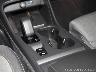 Volvo XC40 2,0 B3 Core Bezklíč 2023