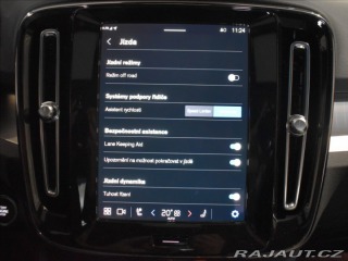 Volvo XC40 2,0 B3 Core Bezklíč 2023