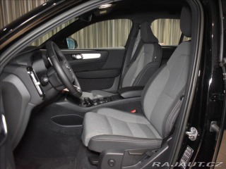 Volvo XC40 2,0 B3 Core Bezklíč 2023