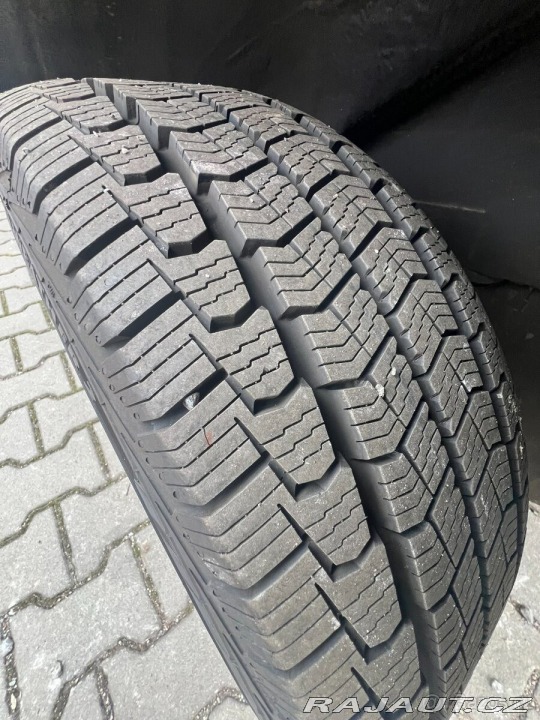 Volkswagen T-Cross 2,5 TDi 65 kW long 2002