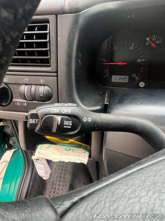 Volkswagen T-Cross 2,5 TDi 65 kW long 2002