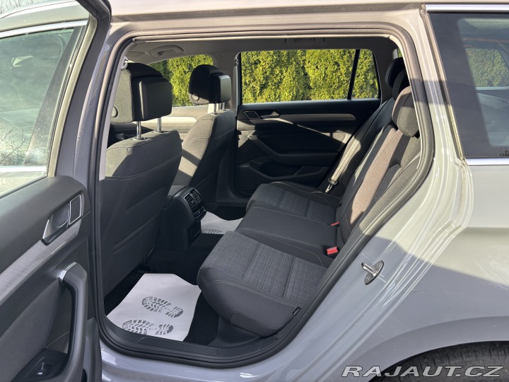 Volkswagen Passat Variant, EVO REZERVACE 2022