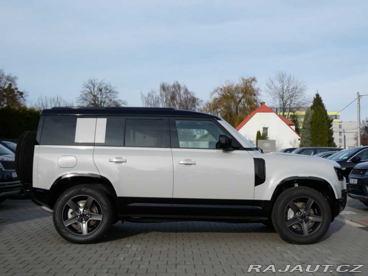 Land Rover Defender 110 3,0 X-Dynamic SE D350 2025
