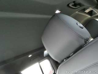 Land Rover Defender 110 3,0 X-Dynamic SE D350 2025