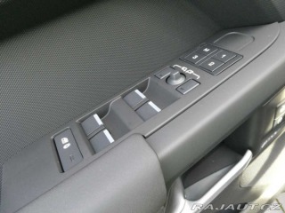 Land Rover Defender 110 3,0 X-Dynamic SE D350 2025