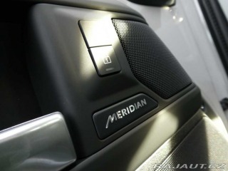 Land Rover Defender 110 3,0 X-Dynamic SE D350 2025