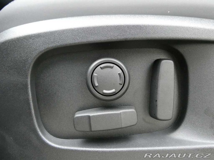 Land Rover Defender 110 3,0 X-Dynamic SE D250 2026