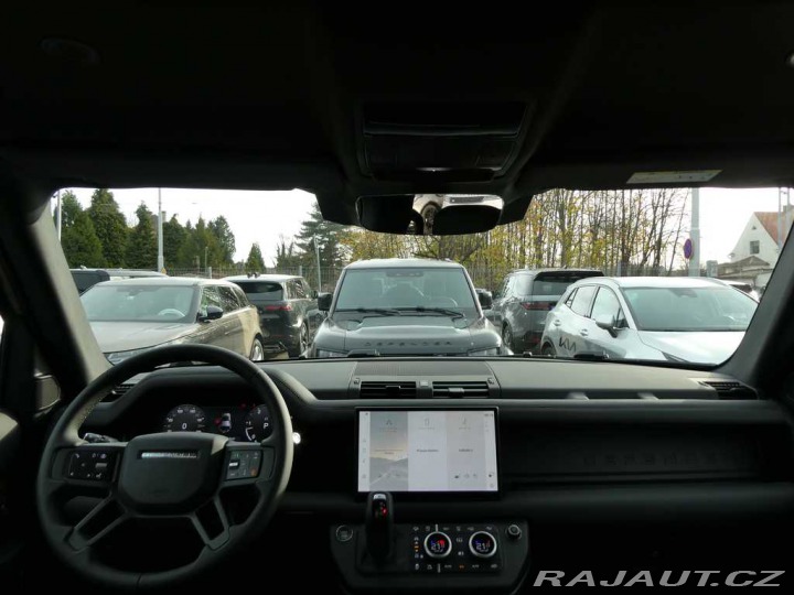Land Rover Defender 110 3,0 X-Dynamic SE D250 2026