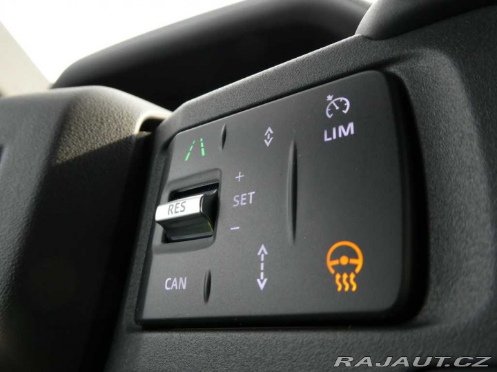 Land Rover Defender 110 3,0 X-Dynamic SE D250 2026