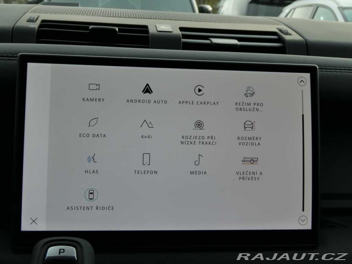 Land Rover Defender 110 3,0 X-Dynamic SE D250 2026