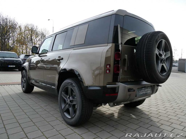 Land Rover Defender 110 3,0 X-Dynamic SE D250 2026