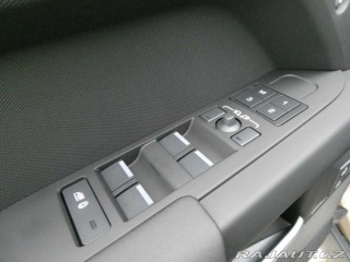 Land Rover Defender 110 3,0 X-Dynamic SE D250 2025