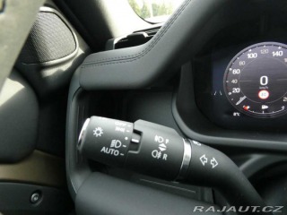 Land Rover Defender 110 3,0 X-Dynamic SE D250 2025