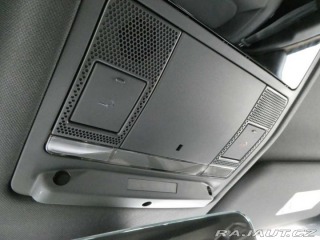 Land Rover Defender 110 3,0 X-Dynamic SE D250 2025