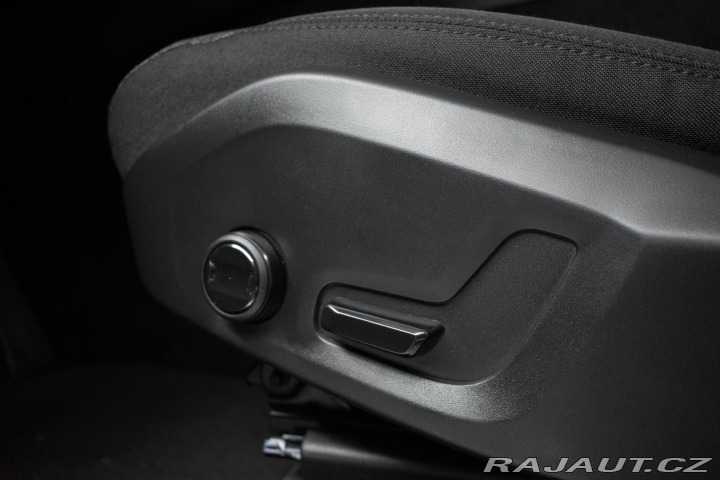 Volvo XC60 B4 AWD CORE* REZERVACE* 2023