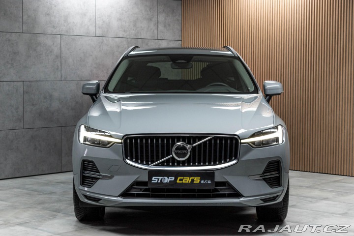 Volvo XC60 B4 AWD CORE* REZERVACE* 2023
