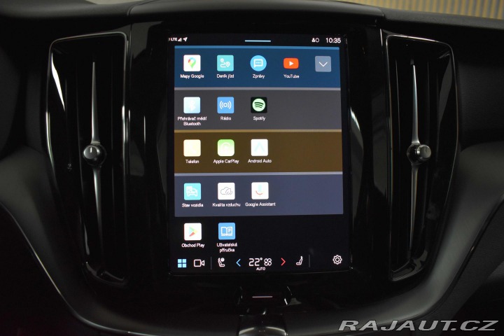 Volvo XC60 B4 AWD CORE*DPH*ČR 1.MAJ* 2023