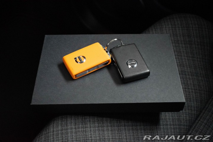 Volvo XC60 B4 AWD CORE*DPH*ČR 1.MAJ* 2023