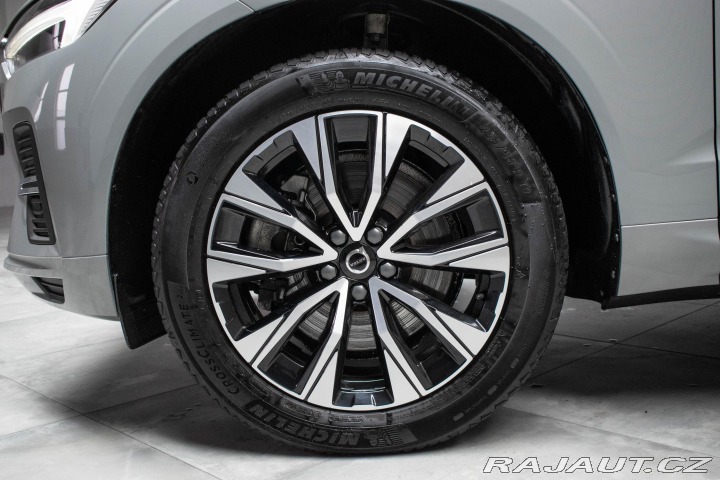 Volvo XC60 B4 AWD CORE* REZERVACE* 2023
