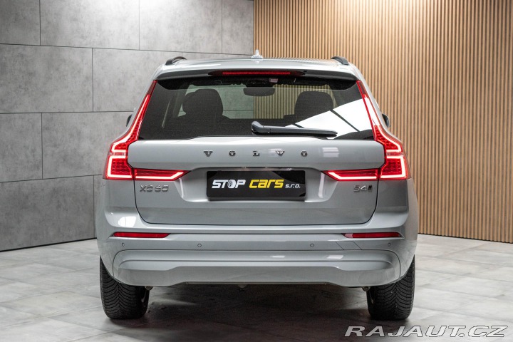 Volvo XC60 B4 AWD CORE* REZERVACE* 2023