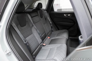 Volvo XC60 B4 AWD CORE*DPH*ČR 1.MAJ* 2023