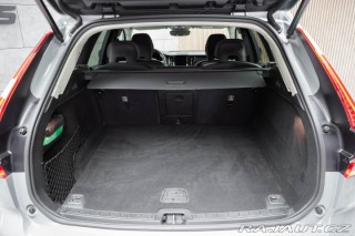 Volvo XC60 B4 AWD CORE*DPH*ČR 1.MAJ* 2023