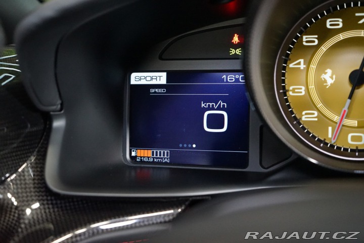 Ferrari Ostatní modely GTC4 Lusso T*GRIGIO TITANIO*CARBON*J 2017