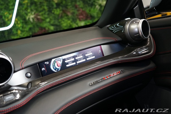 Ferrari Ostatní modely GTC4 Lusso T*GRIGIO TITANIO*CARBON*J 2017