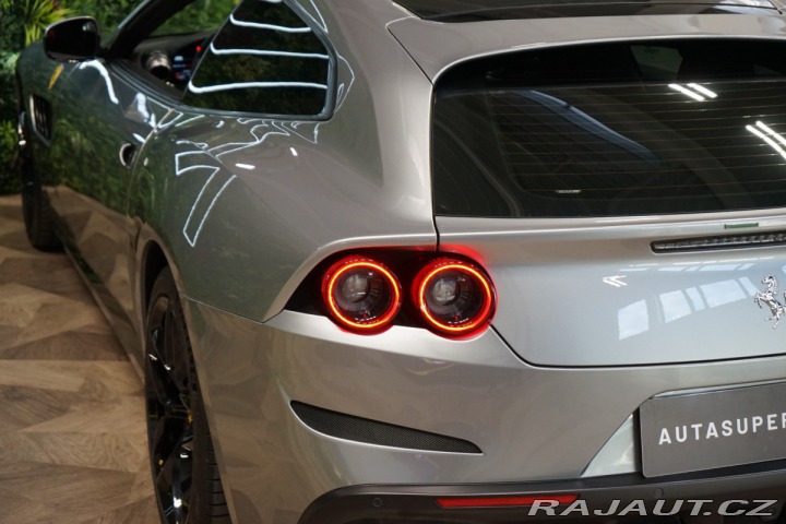 Ferrari Ostatní modely GTC4 Lusso T*GRIGIO TITANIO*CARBON*J 2017