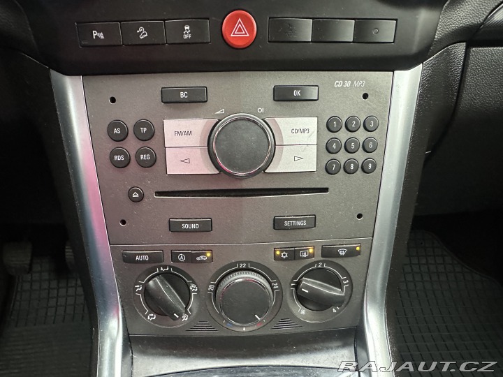 Opel Antara 2.2 CDTi 4x4/Tažné/Výhřev 2012