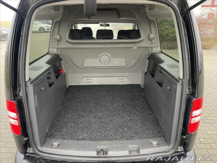 Volkswagen Caddy 2,0 TDi 103kw MAXI Editio 2011