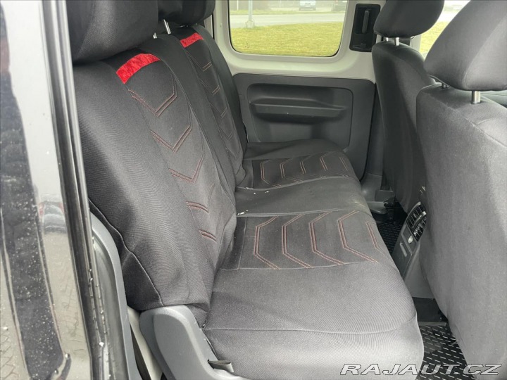 Volkswagen Caddy 2,0 TDi 103kw MAXI Editio 2011