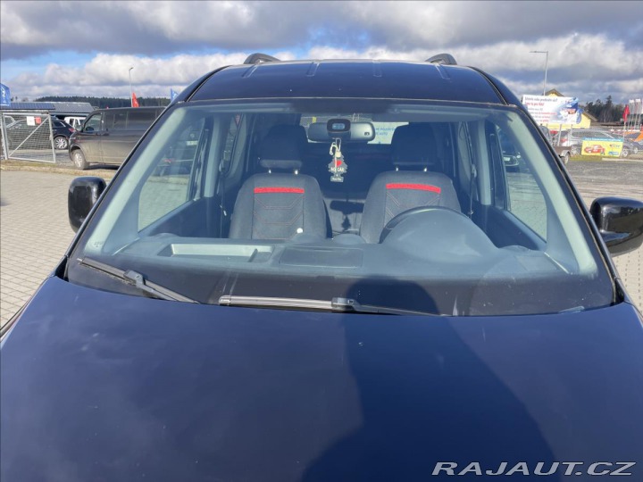 Volkswagen Caddy 2,0 TDi 103kw MAXI Editio 2011