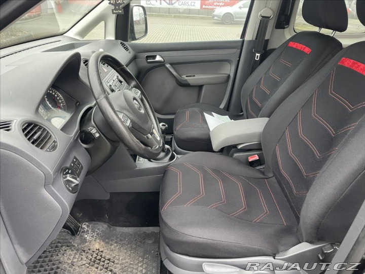 Volkswagen Caddy 2,0 TDi 103kw MAXI Editio 2011