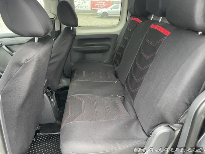 Volkswagen Caddy 2,0 TDi 103kw MAXI Editio 2011