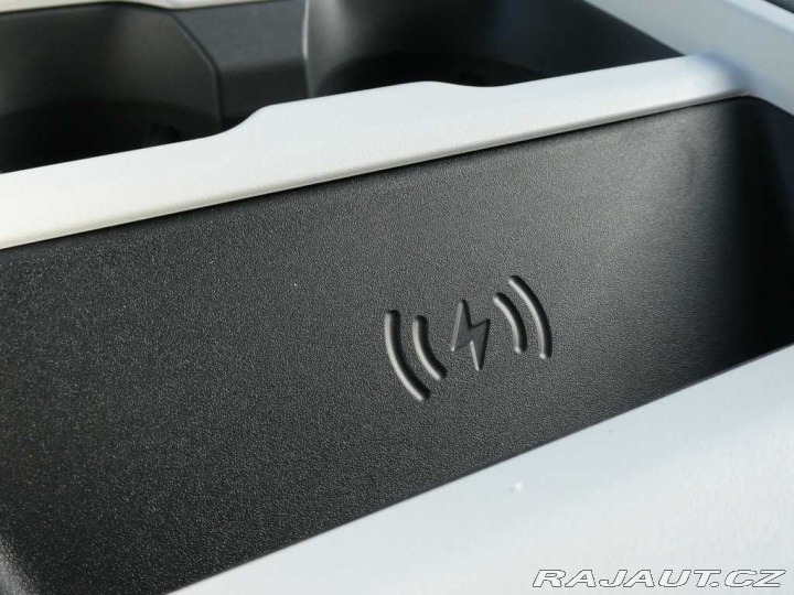 Land Rover Defender 110 3,0 S D200 2025