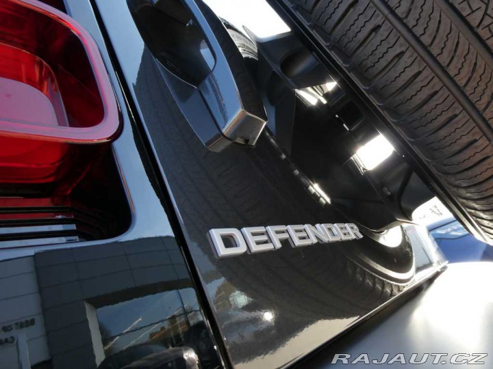 Land Rover Defender 110 3,0 S D200 2025
