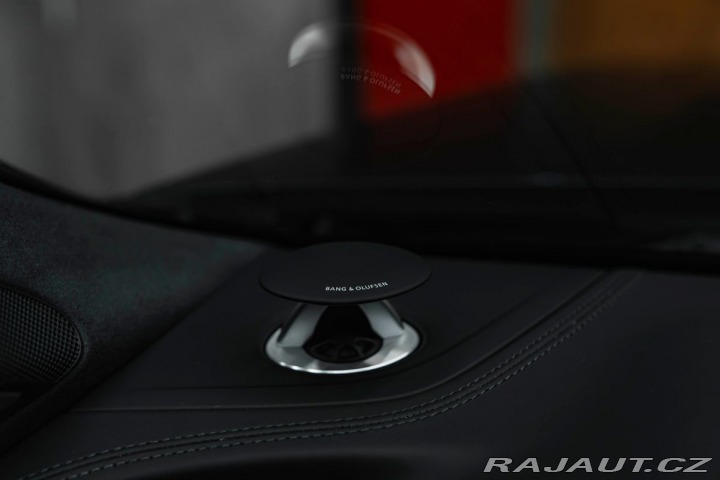 Audi Q7 BANG & OLUFSEN, ZADNÁ 1800