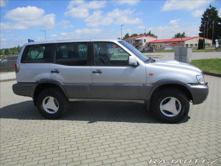 Nissan Terrano 3,0 Di 113kw 4x4 Tažné, k 2004