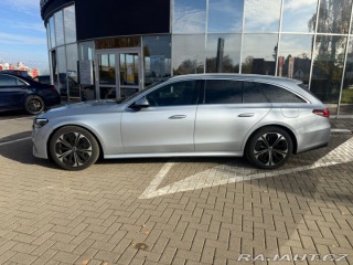 Mercedes-Benz E E 300 de 4MATIC kombi 2024