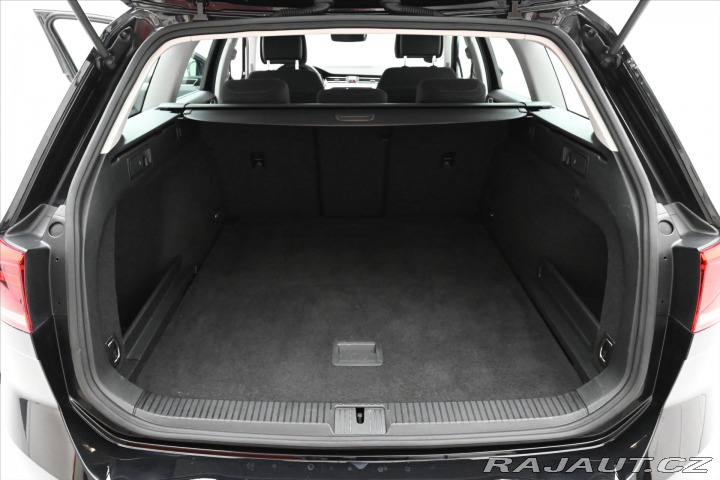 Volkswagen Passat 2,0 TDI 110 kW DSG Busine 2020